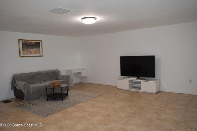 Building Photo - 501 Tortuga Way