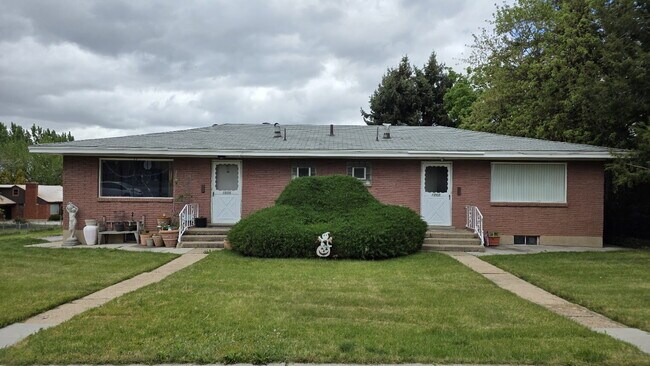 Building Photo - 1060 36th St