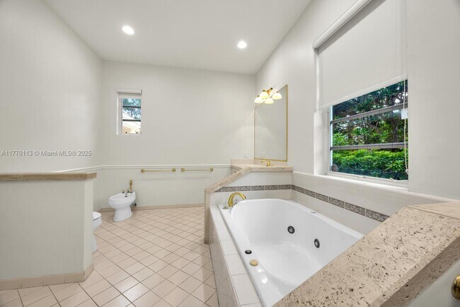 Building Photo - 11149 SW 78th Ave