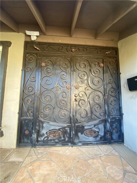 Building Photo - 16563 Mt Shelly Cir