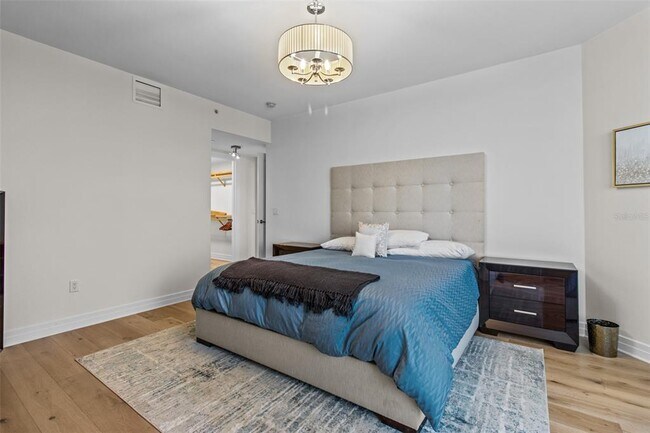 Building Photo - 331 Cleveland St