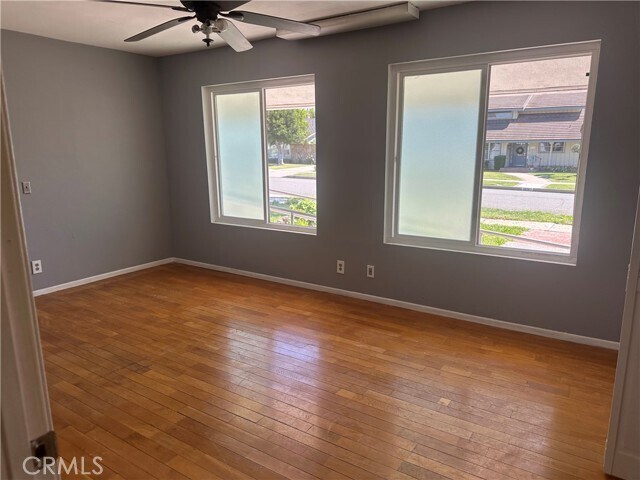 Building Photo - 3025 E Hillcrest Ave