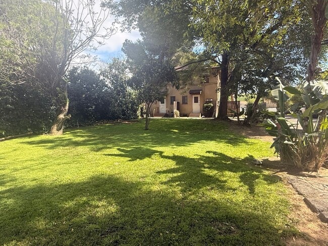 Building Photo - 2-Story 2BR 1.75 BA Duplex