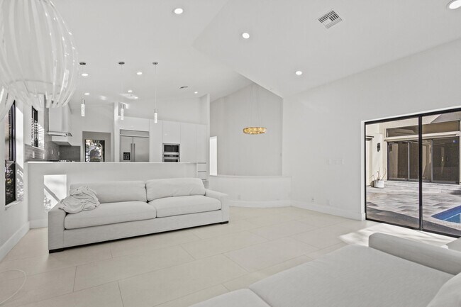 Building Photo - 4798 NW 25th Way