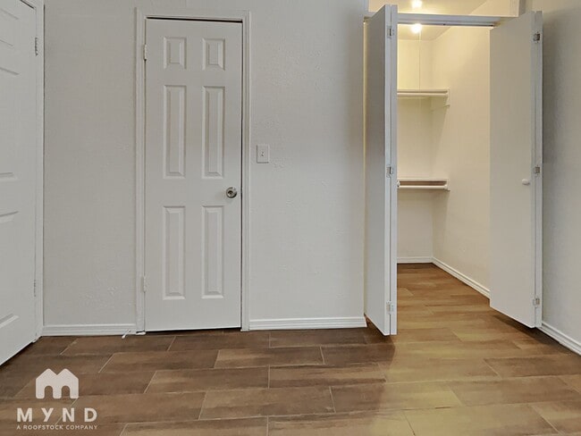 Building Photo - 15218 Wickbriar Dr