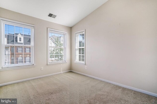Building Photo - 9662 Potters Hill Cir