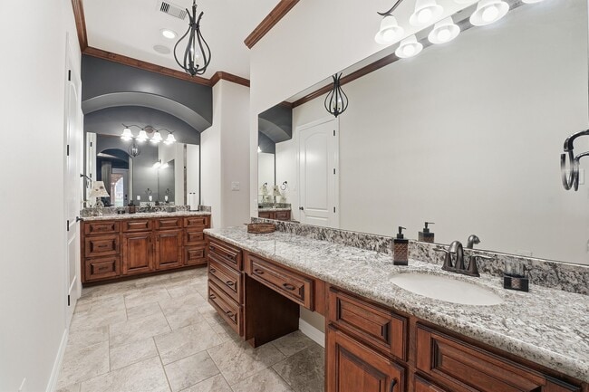 Building Photo - 19623 Fairway Island Drive