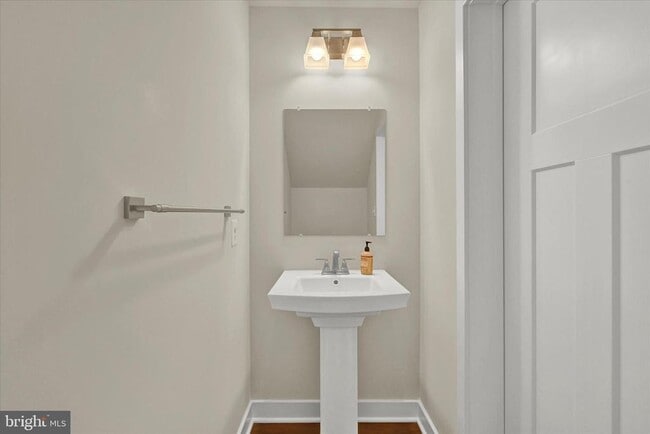 Building Photo - 7907 Olive Branch Ln