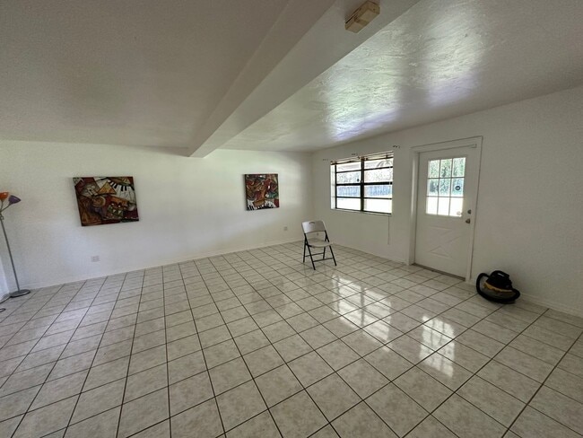 Building Photo - Spacious 2BR 2BA Home w/ Laundry on site + Driveway Parking + Patio & Yard in Miami