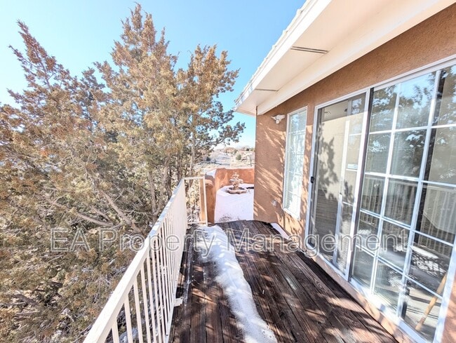 Building Photo - 363 Pinon Creek Rd SE