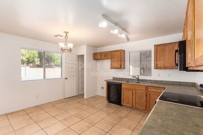 Building Photo - 2320 W Allens Peak Dr