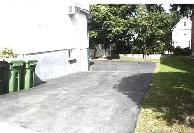 Building Photo - 8 Ralph Piteri Terrace