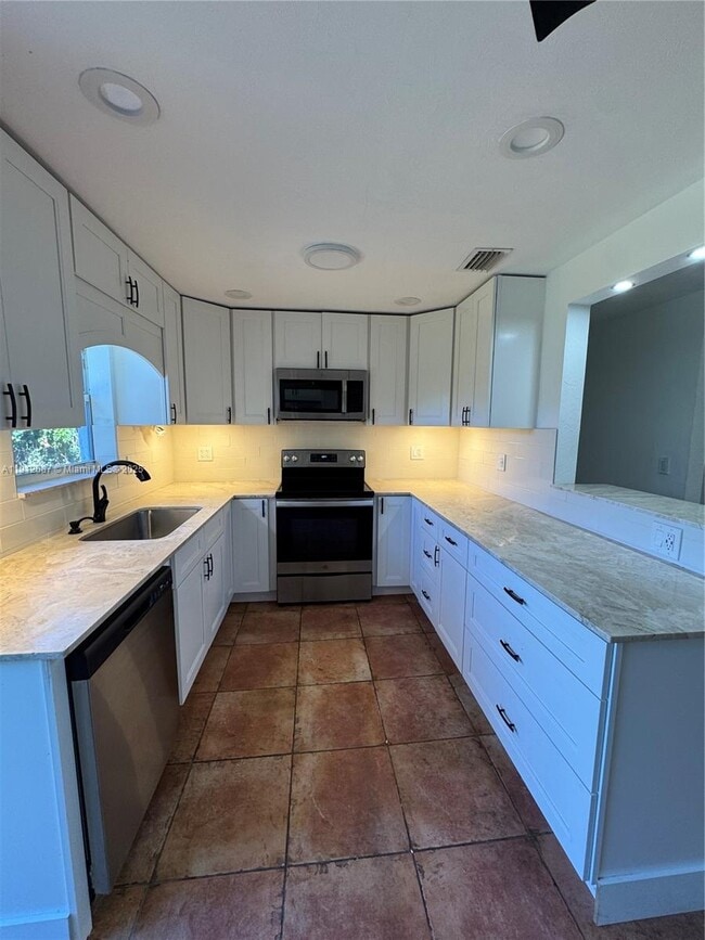 Building Photo - 3110 N 58th Ave