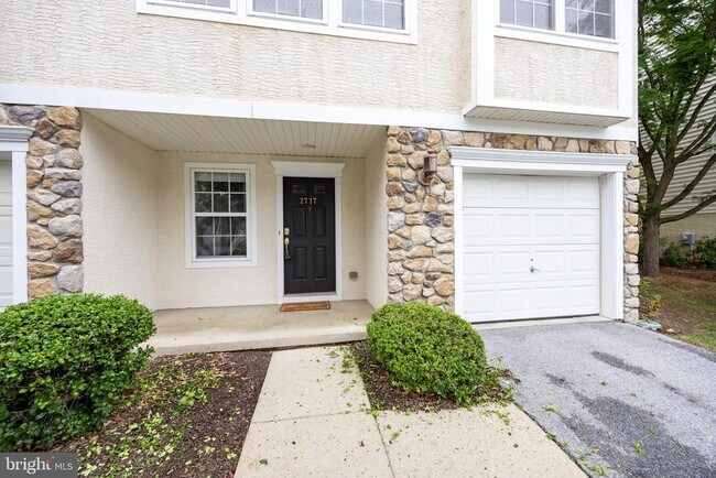 Building Photo - 2717 Fynamore Ln