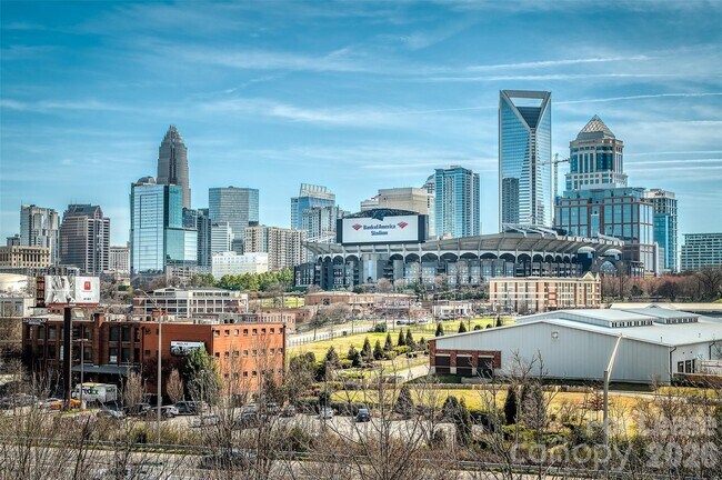 Building Photo - 1101 W 1st St