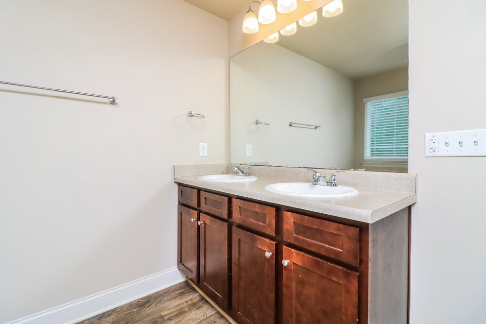 Building Photo - 279 Faron Dr