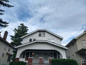 Building Photo - 206-208 N Harris Ave