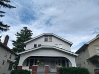 Building Photo - 206-208 N Harris Ave