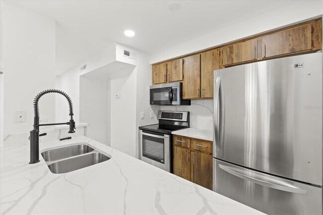 Building Photo - 525 S Lincoln Ave