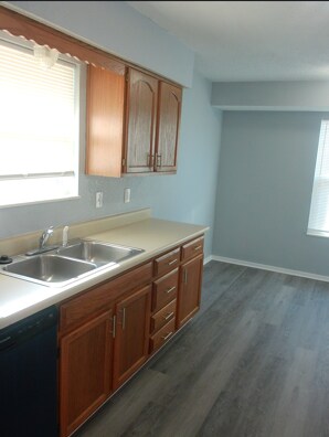 Building Photo - Fully rehabbed duplex with 3 bedrooms and 2 baths in Sugar Creek, MO