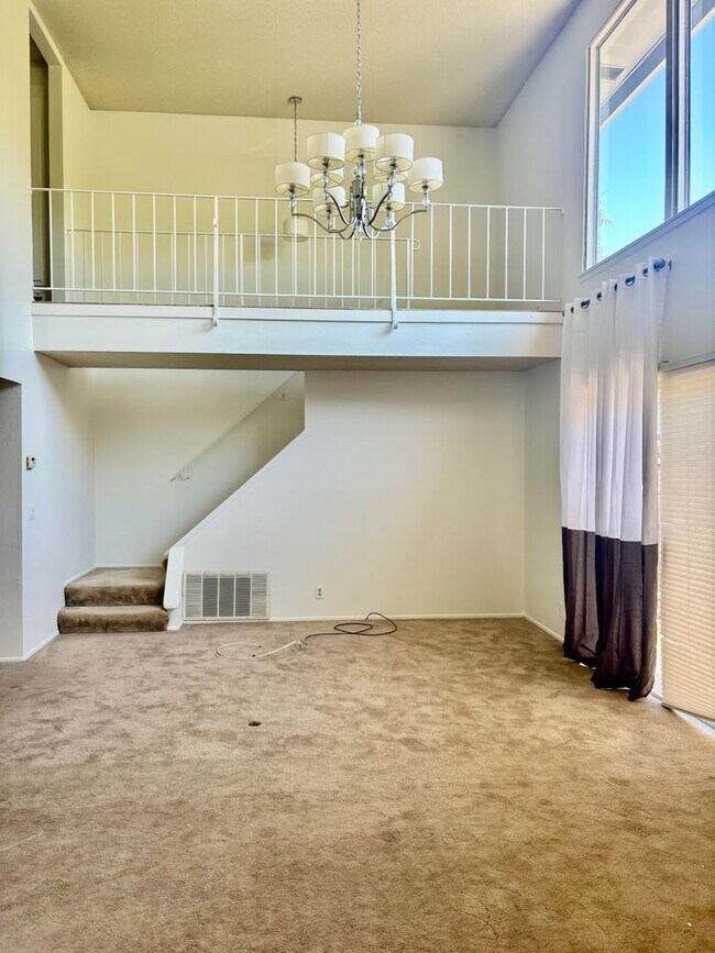 Building Photo - Bright & Airy 3-Bedroom Condo in Prime Moraga Location!