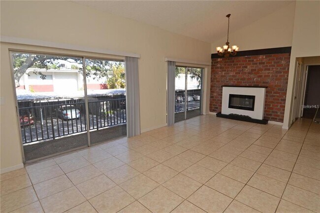 Building Photo - 2904 Lichen Ln