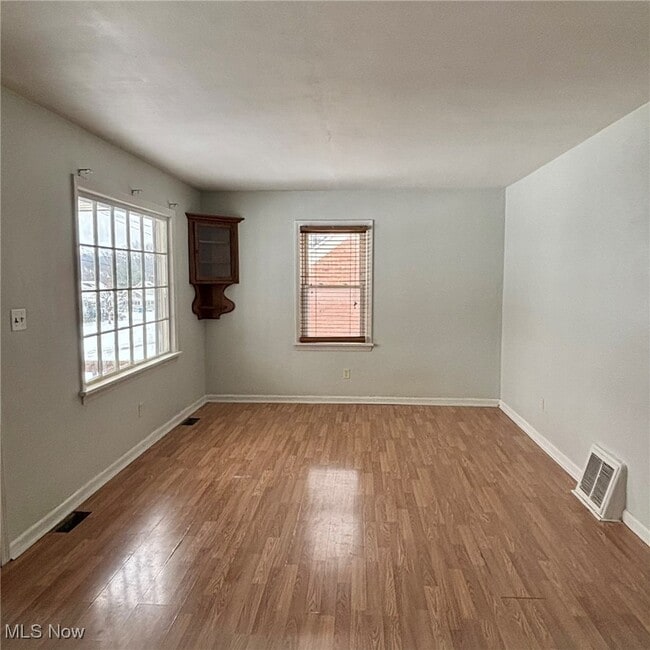 Building Photo - 35 E Faith St