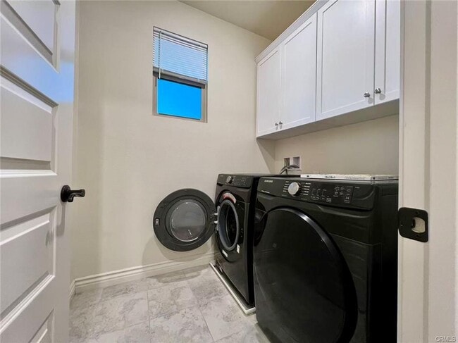 Building Photo - 186 Frame