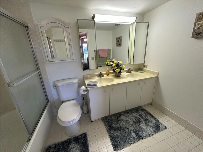 Building Photo - 3405 Bimini Ln