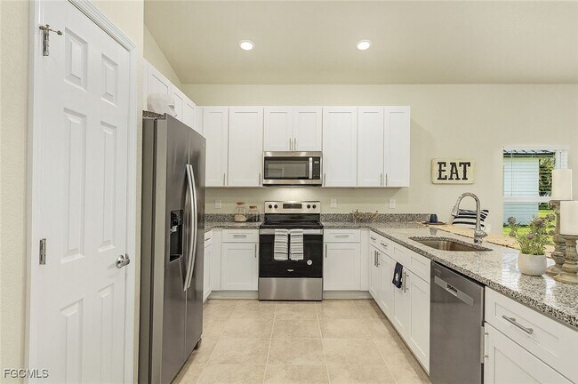 Building Photo - 628 NW 1st Terrace