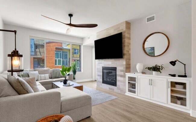 Building Photo - 4803 N Woodmere Fairway