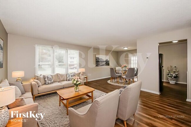 Building Photo - 9318 Kingsboro Cir