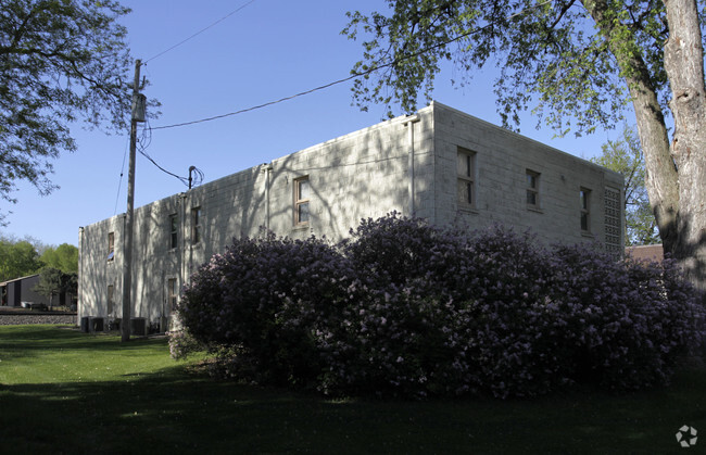 Building Photo - 2339 Nebraska St