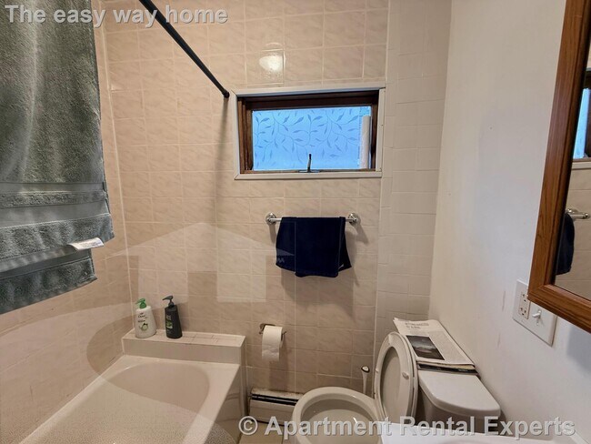 Building Photo - 741 Somerville Ave