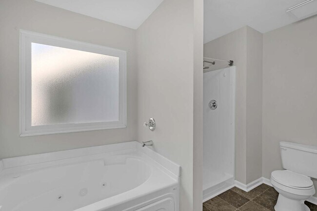 Building Photo - 710 Ray Ave