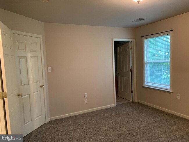 Building Photo - 47 Quince Tree Dr