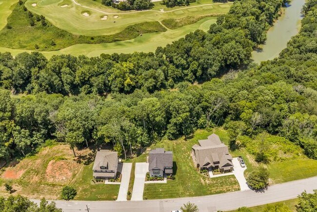 Building Photo - 420 Stonemeadow Rd
