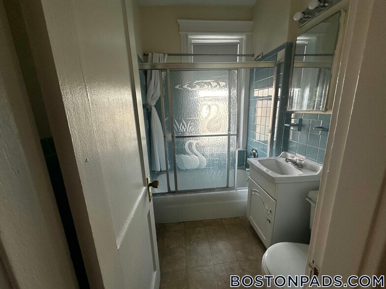 Building Photo - 1152 Commonwealth Ave