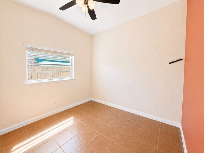 Building Photo - Charming 3 Bedroom, 2 Bath Home in Prime Winter Park Location