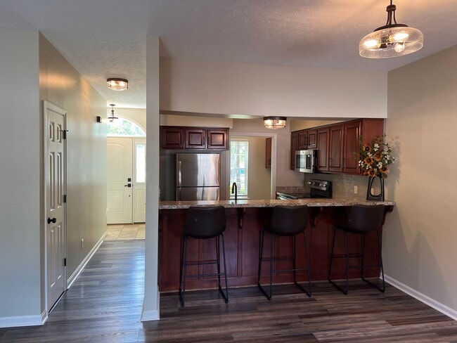 Building Photo - 514 N 2nd St