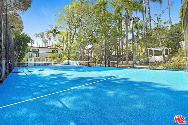 Building Photo - 9451 Sunset Blvd