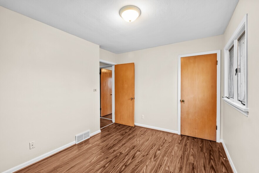 Building Photo - 3735 Heatherdowns Blvd