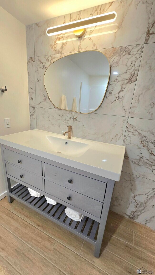 Building Photo - 2008 S 14th Ave