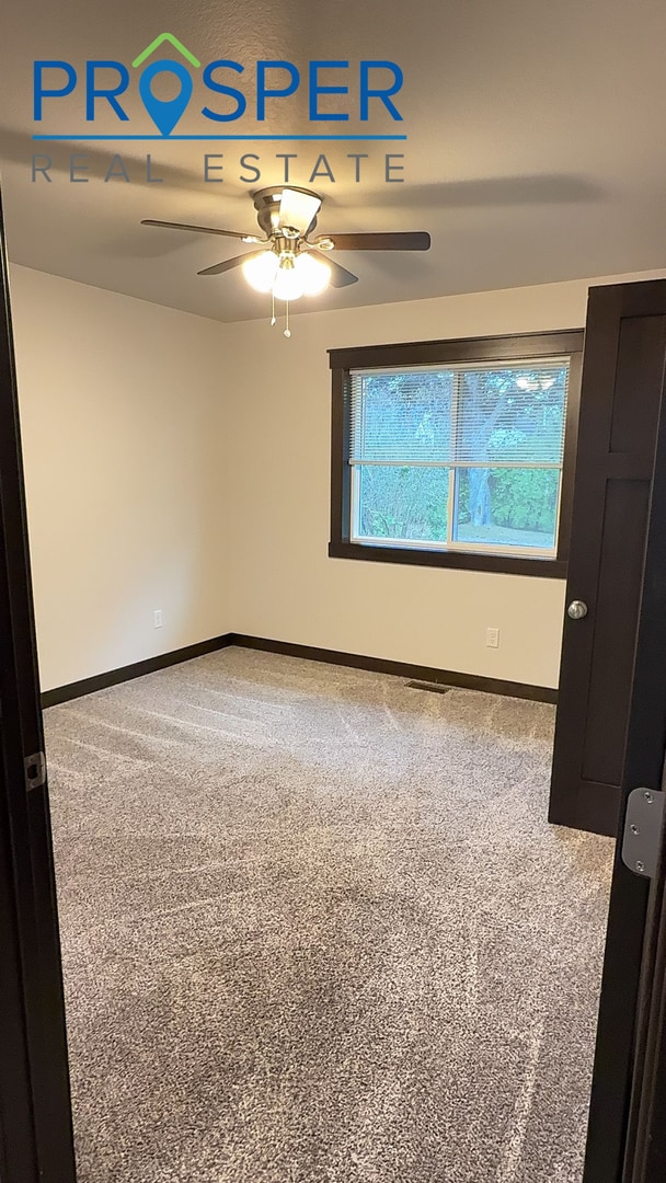 Building Photo - TH335X