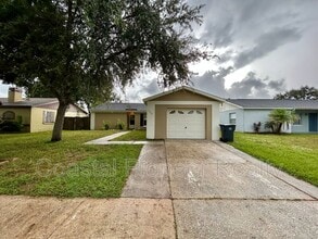 Building Photo - 1042 Axlewood Cir