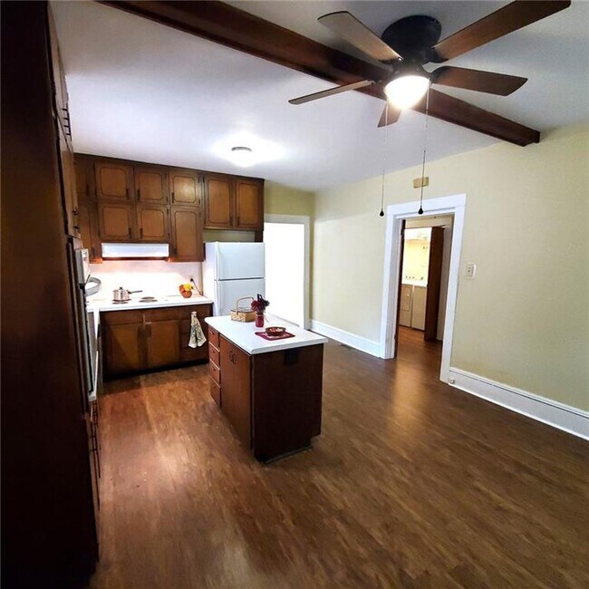 Building Photo - 7025 Rico Rd