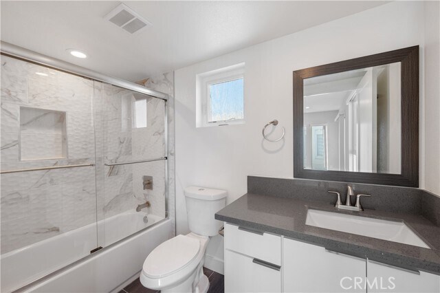 Building Photo - 2727 S La Brea Ave