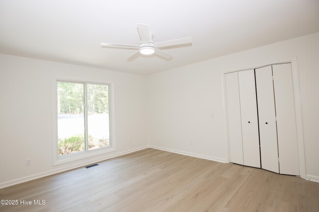 Building Photo - 102 Firetree Ln