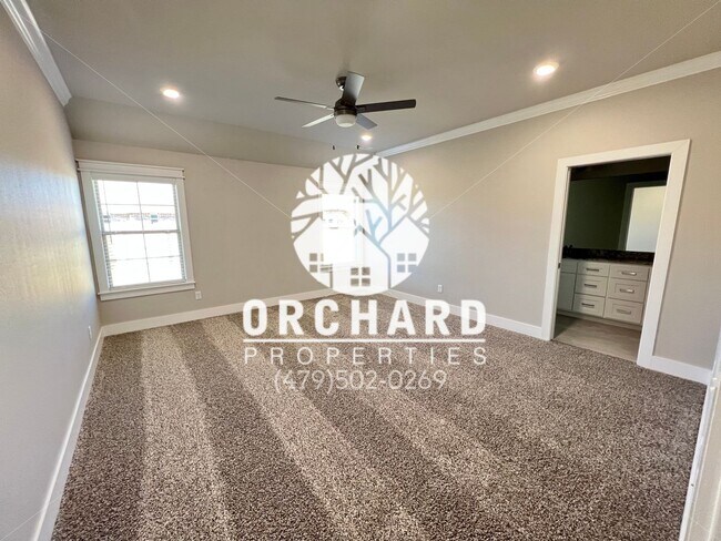 Building Photo - Single-Family Home- Desirable Cedarwood Plan
