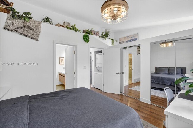 Building Photo - 1953 NE 15th Ave